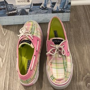Women’s boat shoe